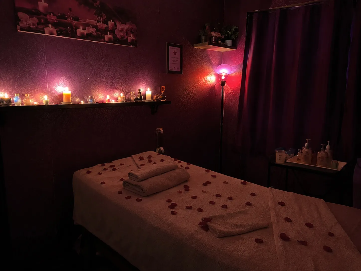 Masaj odası — Lila Spa, Laleli misafirlerine hizmet veren salon